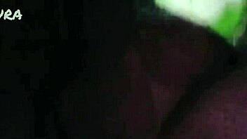 bateu o tesao dentro do carro paramos na rua deserta para transar