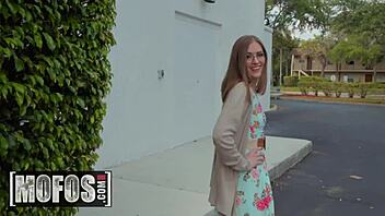 Lindsey Love Blows Mike Love in Public Pickup