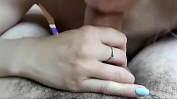 Любительские сцены креампи и кумшота разворачиваются в компиляции.