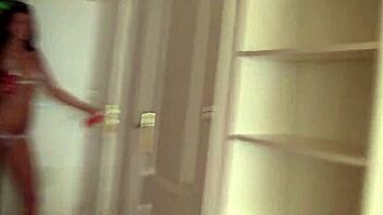 i had sexs with hot amature girl on vacaton day one scene too