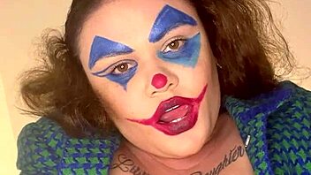 Dj Brisa Strips Bare for Solo Play