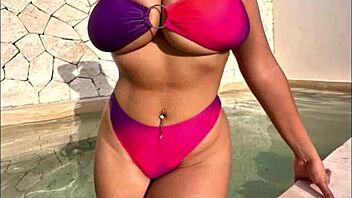 Testing new tricks with lucky belles dames in wild group action. Can't believe this cunilingus fest!