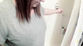 Cougar and amateur couple have hairless sex