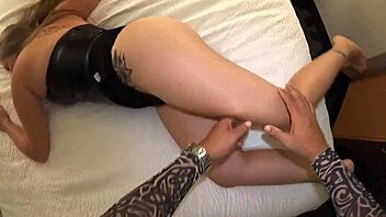 i banged the hot blonde homecoming queen at reunion.