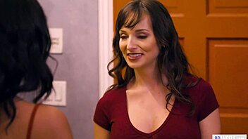 American black lesbians Lexi Luna and Nia Nacci dive into each other in HD