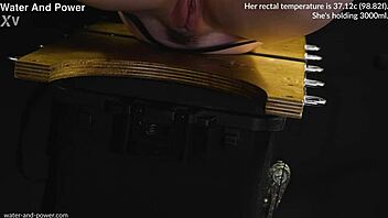 Violet Haze: Kategorie pět klizmové zavěšení část 2