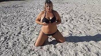 Hot big b flaunts big boobs during public massage