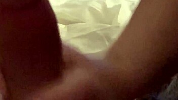 She gives a pawg blowjob