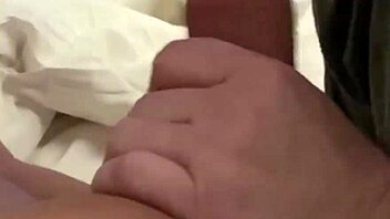 She gives a pawg blowjob