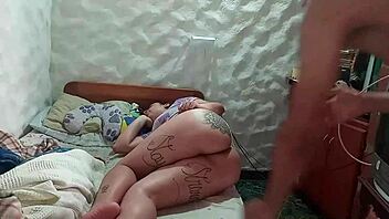 Blowjob and anal sex with a Colombian MILF who loves to be fucked from behind