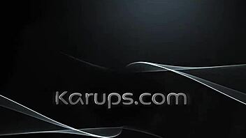 Pamela Rey, busty milf z Karups, dominuje svému chlapci v posteli.