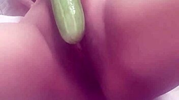 Watch Her Masturbate with Vegetables!