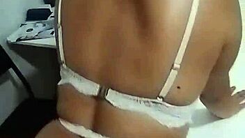 Teen amateur gets her natural ass pounded