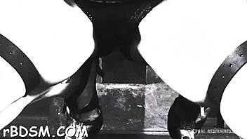 Sadomasochism lovers: BDSM and oral sex