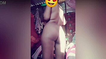 mi novia loves filming herself dancing and touching her pussy