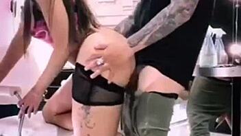 Happy ending sexual aesthetics in a neutral exploration