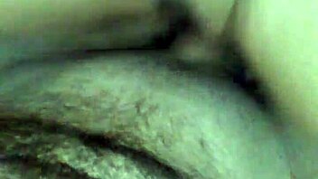 does this whore ride cock like a pro?