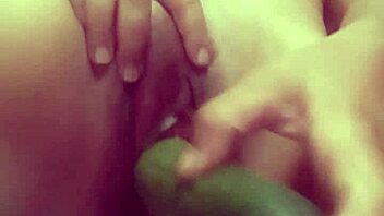 Watch Her Masturbate with Vegetables!