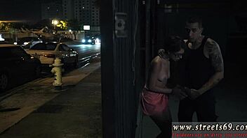 Păpușică legată cu ochelari 18+ dominată hard!