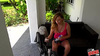 girlfriend gets fucked on porch
