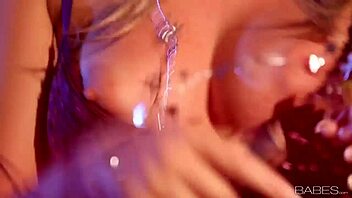 Alexis adams masturbates alone in high definition, showing off her tits on tubevideoshd.xxx.