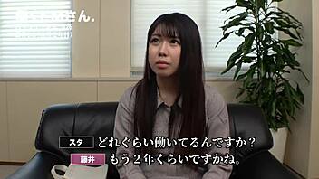 Osamljena blagajnica sesa kurac ljubljenčka v misionarju