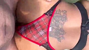 ebony ass gets wet doggystyle outdoors 😈