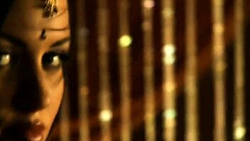 Bollywood actress performs nude dance in India