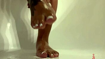 Foot worship and fetish with a pretty model