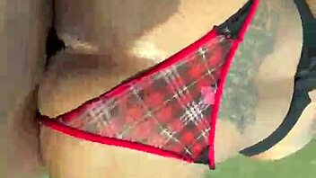 ebony ass gets wet doggystyle outdoors 😈