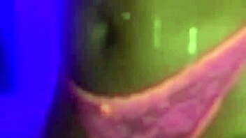 Pretty Black Girl's Phat Ass Twerks and Fucks in Real Cakes
