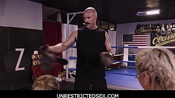 Mary Kalisy Fucks Summer Vixen