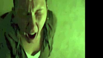 순종적인 아마추어 걸레들이 얼굴에 정액 갈구하는 내 홈메이드 클립, 참을 수 없어