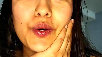 Sexy young Colombian cums hard on big dildo in homemade video