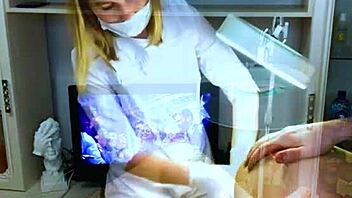 Nemohla jsem uvěřit, že klient Sugarnadya má tak obrovský čurák na terapii, unreal s tím monstrem