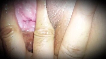 Indian girl squirts during pussy licking