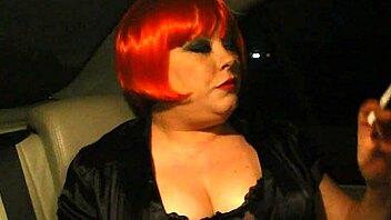 تينا سنوا السمينة تسلسل 120 سيجارة في السيارة! سيدة مدخنة ساخنة! 😈🚬