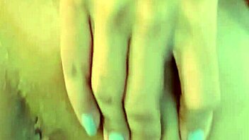 Fill My Tight Pussy With Cum!