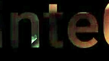 热早餐变成蒸汽般的业余阴部玩耍