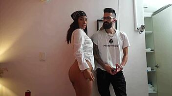 Amateur free porn with a hot Colombian babe