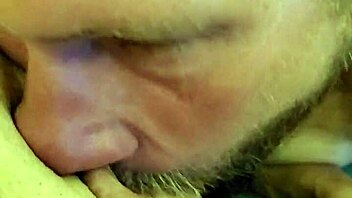 i'm getting my pussy eaten out