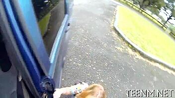 Experienced babe gets paid for a skilled blowjob