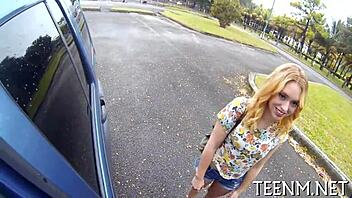 Experienced babe gets paid for a skilled blowjob