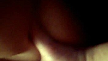 My petite gf squirts for the first time