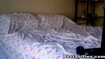 Charming Mae Shows Off Her Perfect Body