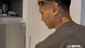 Yksinoikeus casting Thiago Kurlyn kanssa uniikille gay-sisällölle ja lihaksikkaalle twinkille POV-tyyliin