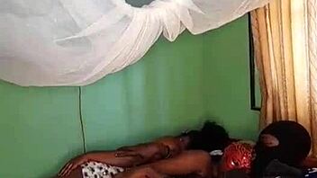 Sexyslim Catches Boyfriend Sucking Roommate's Pussy