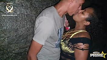 Gostosa Rabuda Da Nana Diaba Fodendo Com Dotados E F�s Na Festa Prime