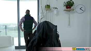 i luv my extra small gf gettin rough fucked