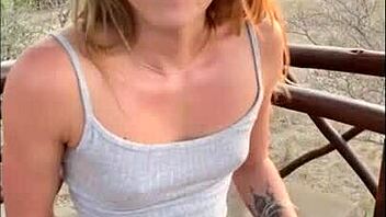 Loira novinha 18+ curte anal intenso nas férias na África do Sul ao ar livre